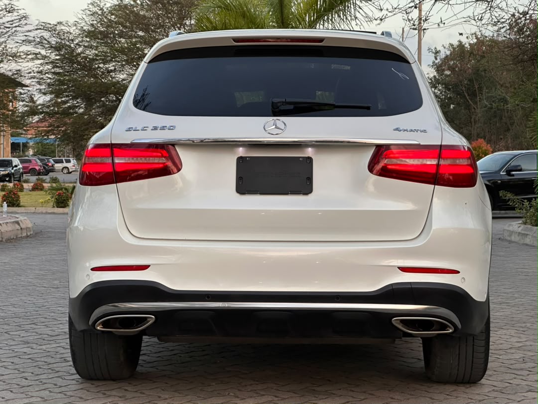 Mercedes benz thumbnail 10